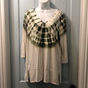Chico’s Zenergy tie dye top Size 1